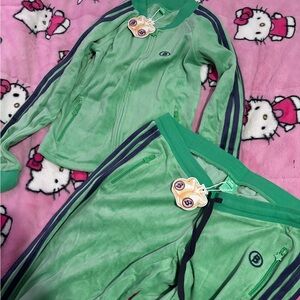 BODYBYRAVEN velour set green & blue